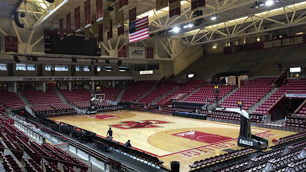 Conte-Forum-Basketball-Section-I-Row-11_on_12-11-2018_FL
